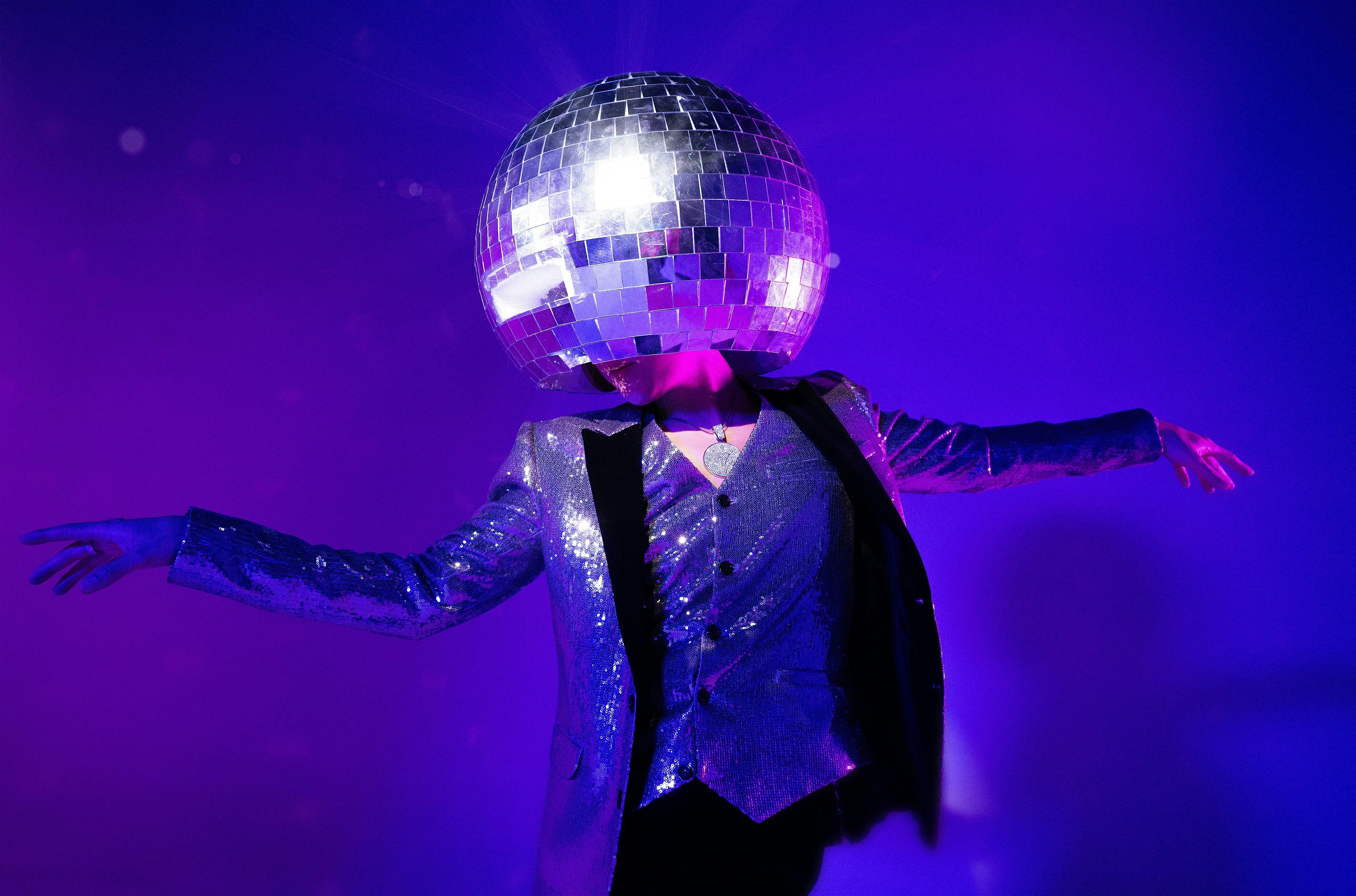 EVERYBODY Dance Now Disco
