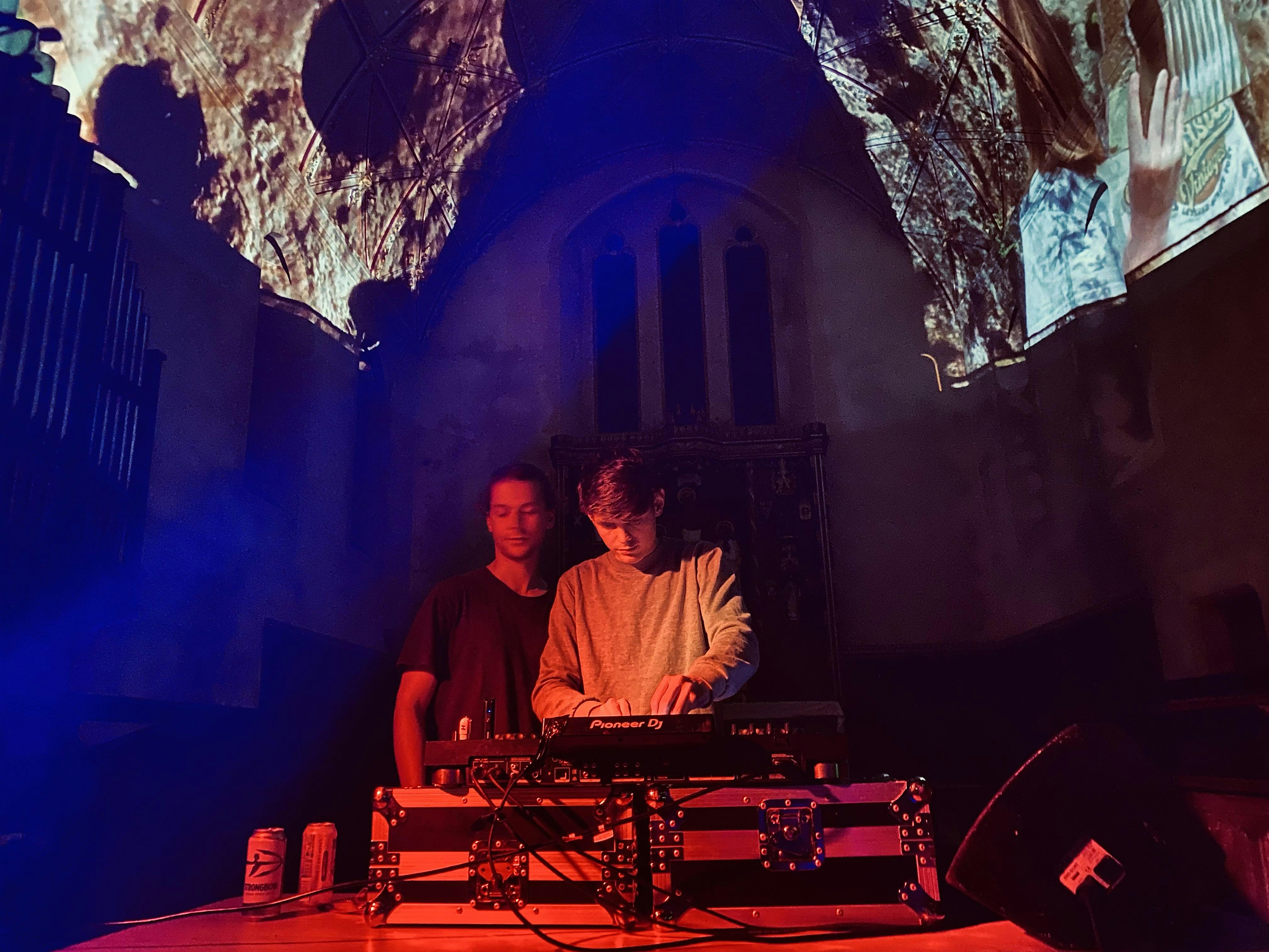 WALKING A CAPPELLA: ELECTRONIC DANCE MUSIC NIGHT